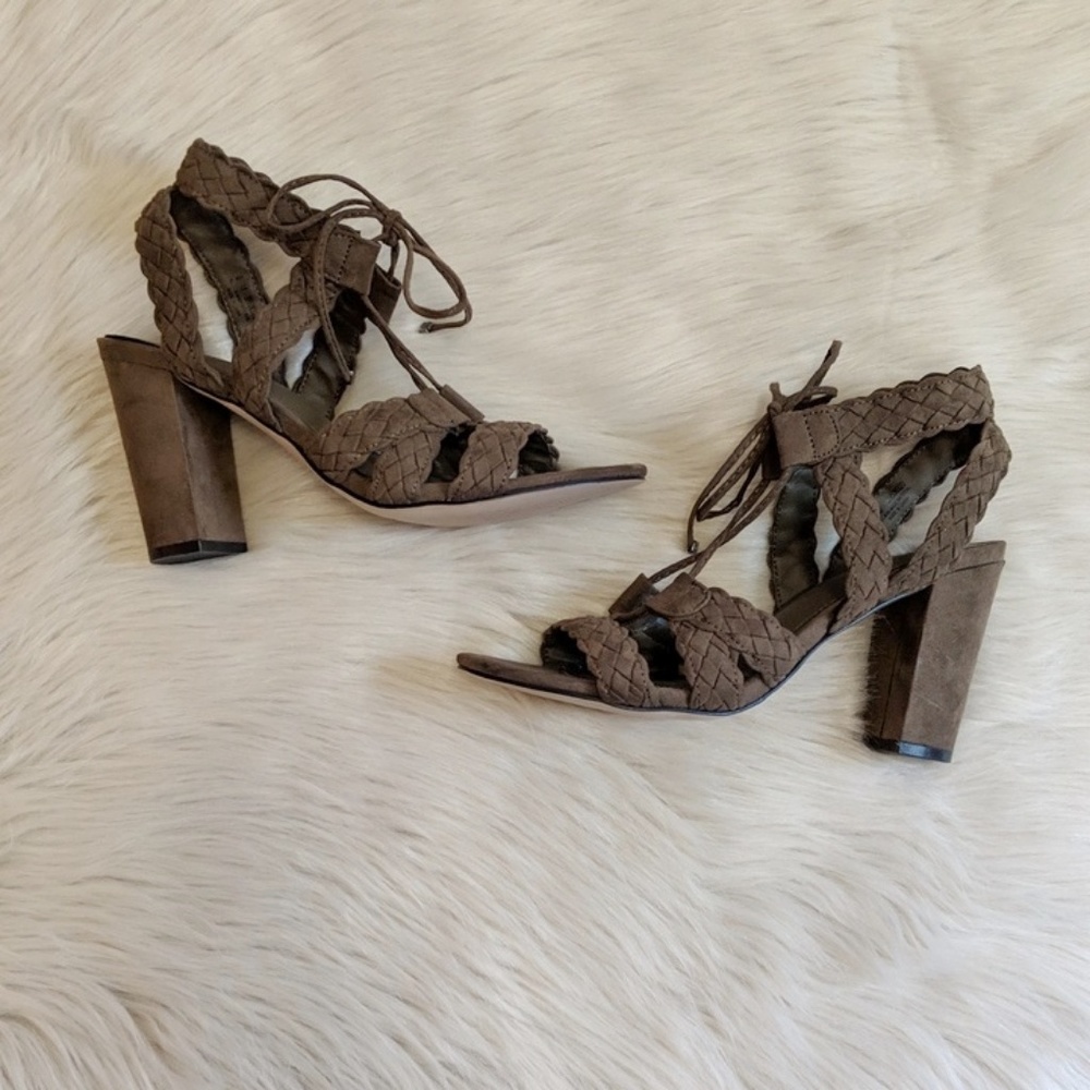 Cato heeled olive green heeled sandals with tie at ankle size 8